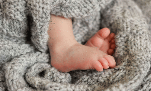 ന​വ​ജാ​ത​ശി​ശു​വി​നെ ഉ​പേ​ക്ഷി​ച്ച നി​ല​യി​ൽ ക​ണ്ടെ​ത്തി