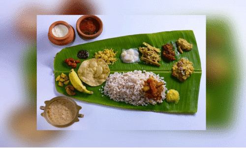 ആഘോഷ വേളയില്‍ വേദിയില്ലെന്ന്; ഓണസദ്യ ‘ഹോട്ടലി’ലുണ്ട് നേതാക്കള്‍