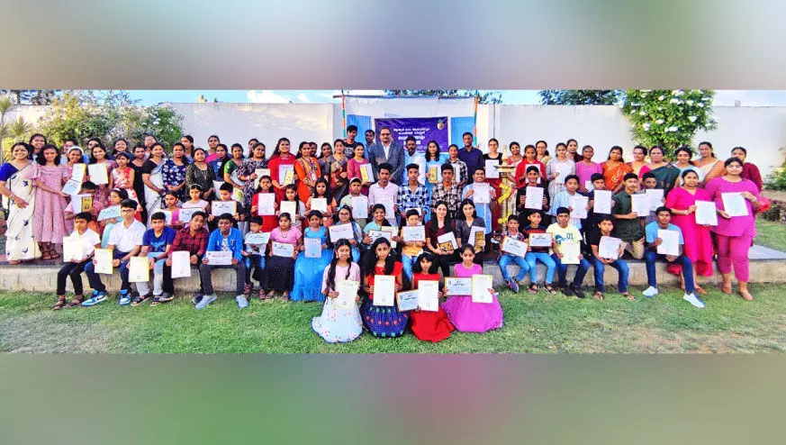 മ​ല​യാ​ളം മി​ഷ​ൻ സ​ർ​ട്ടി​ഫി​ക്ക​റ്റ് വി​ത​ര​ണം