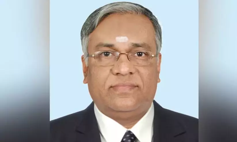 ഓട്ടോക്കാരന് 9000 കോടി രൂപ ട്രാൻസ്ഫർ ചെയ്ത സംഭവം; ബാങ്ക് എം.ഡി രാജിവെച്ചു ഓട്ടോക്കാരന് 9000 കോടി രൂപ ട്രാൻസ്ഫർ ചെയ്ത സംഭവം; ബാങ്ക് എം.ഡി രാജിവെച്ചു