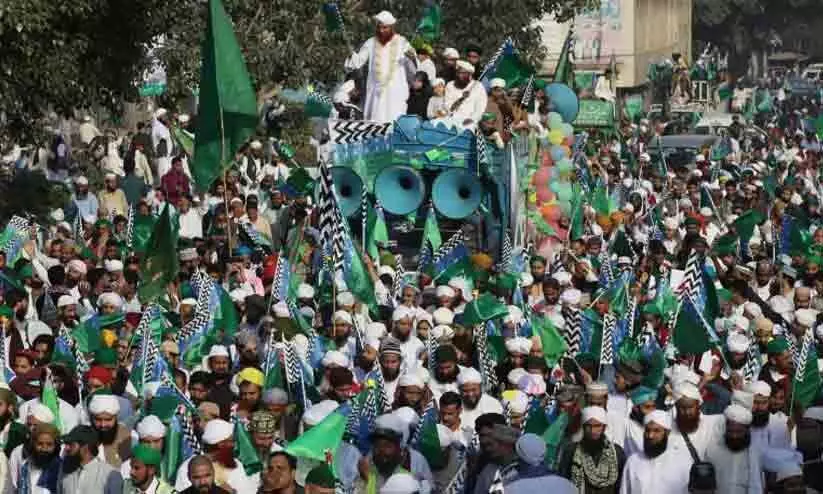 Blast at rally to mark prophet birthday in Pakistan kills 15