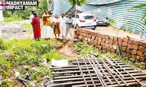ആ​ൾ​മ​റ​യി​ല്ലാ​ത്ത കി​ണ​റി​ന് മു​ക​ളി​ൽ കോ​ൺ​ക്രീ​റ്റ് ചെ​യ്യും