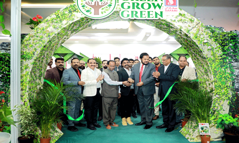 ഷാ​ർ​ജ സ​ഫാ​രി​യി​ൽ ആ​രം​ഭി​ച്ച  ‘ഗോ ​ഗ്രീ​ൻ ഗ്രോ ​ഗ്രീ​ൻ’  പ്ര​മോ​ഷ​ന്‍റെ ഉ​ദ്​​ഘാ​ട​ന ച​ട​ങ്ങ്​
