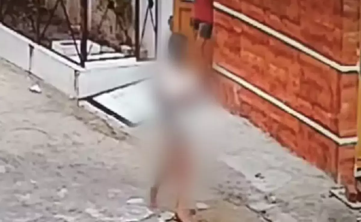 ഉജ്ജയിൻ ബലാത്സംഗം: പെൺകുട്ടിയെ സഹായിക്കാത്തവർക്കെതിരെ കേസെടുക്കുമെന്ന് പൊലീസ് ഉജ്ജയിൻ ബലാത്സംഗം: പെൺകുട്ടിയെ സഹായിക്കാത്തവർക്കെതിരെ കേസെടുക്കുമെന്ന് പൊലീസ്