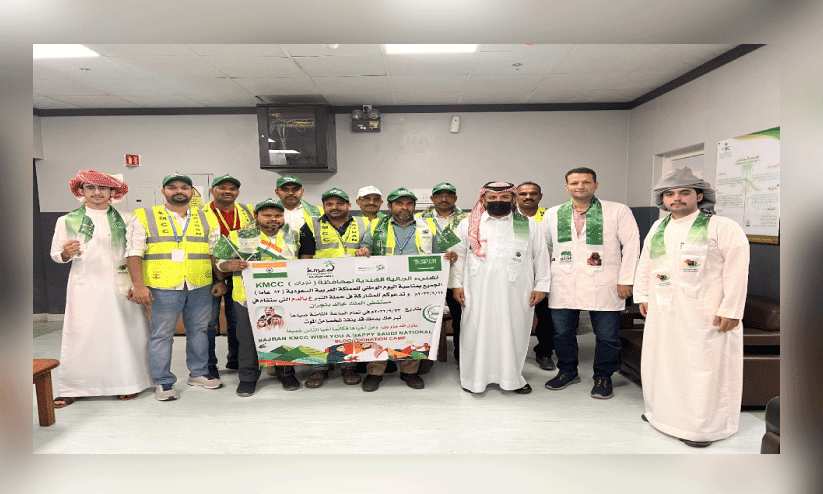 രക്ത​ദാ​ന ക്യാ​മ്പി​ൽ പ​ങ്കെ​ടു​ത്ത​വ​ർ