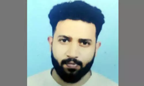 ലോറിക്ക് പിന്നിൽ ബൈക്കിടിച്ച് യുവാവ് മരിച്ചു