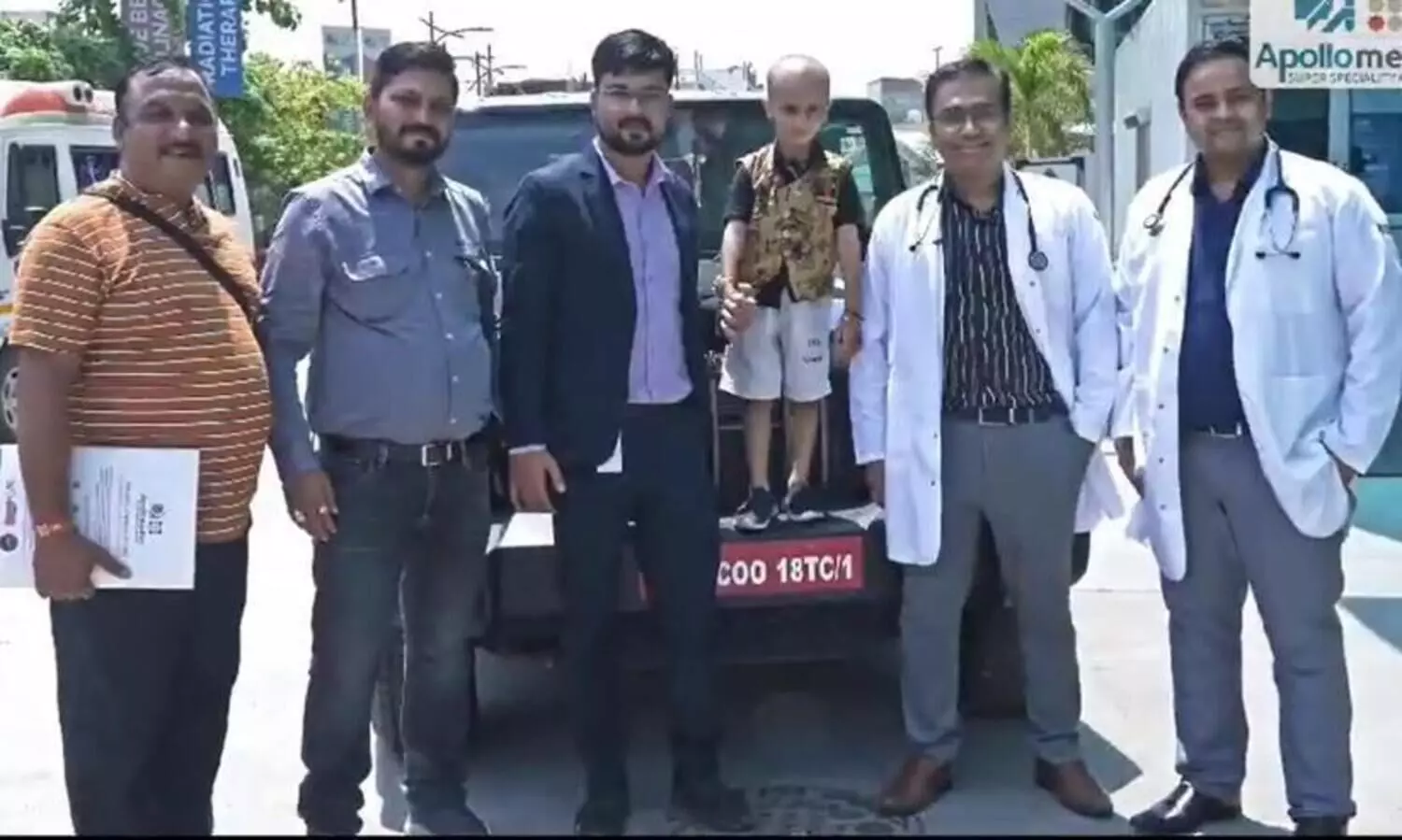 കടുത്ത വേദനയിലും അവന്​ ഒരേയൊരു ആഗ്രഹം മാത്രം; ഥാറിൽ സ്വപ്ന യാത്ര നടത്തി കുഞ്ഞ്​ കാർത്തിക്​