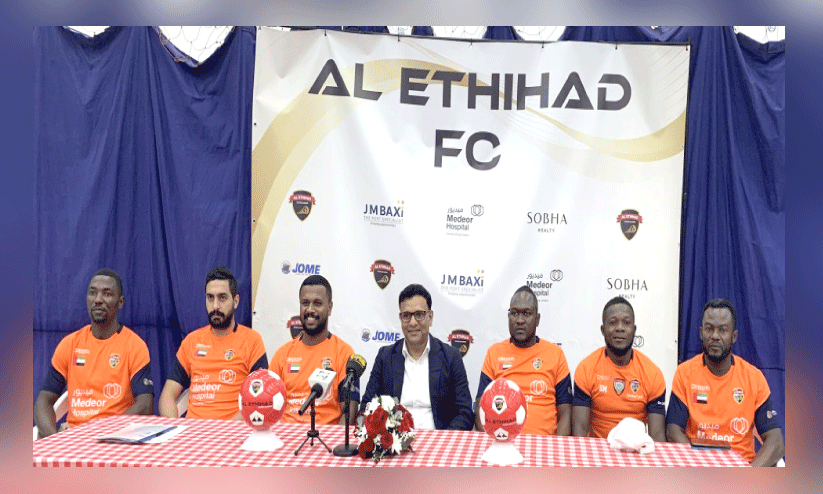 ഇ​ത്തി​ഹാ​ദ് എ​ഫ്.​സി സി.​ഇ.​ഒ അ​റ​ക്ക​ല്‍ ക​മ​റു​ദ്ധീ​നും കോ​ച്ചു​മാ​രും