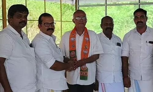 ഇടവക വികാരി ബി.ജെ.പിയിൽ ചേർന്നു