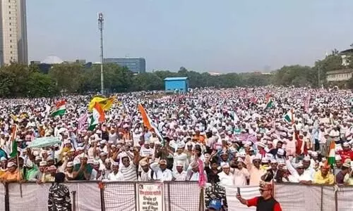 ഡൽഹിയെ പിടിച്ചുകുലുക്കി സർക്കാർ ജീവനക്കാരുടെ പ്രതിഷേധം; രാംലീല മൈതാനത്ത്​ പ്രകമ്പനമായി മുദ്രാവാക്യങ്ങൾ