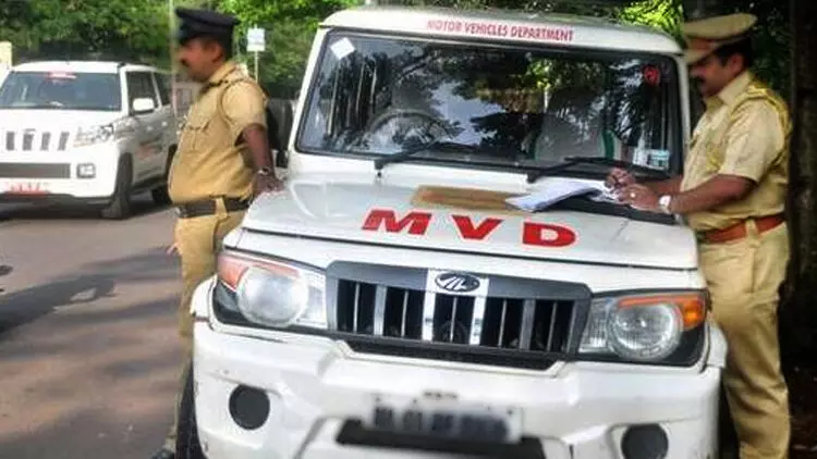 പിഴ നടപടികളുടെ എണ്ണം കുറഞ്ഞതിന് അസി. മോട്ടോർ വാഹന ഇൻസ്പെക്ടർക്ക് സസ്പെൻഷൻ