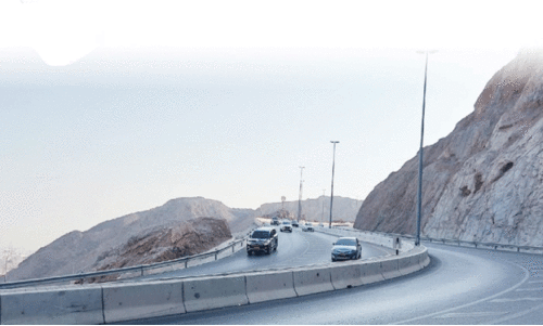 അമീറാത്ത് മൗണ്ടൻ റോഡ് ഭാഗിഗമായി തുറന്നു അമീറാത്ത് മൗണ്ടൻ റോഡ് ഭാഗിഗമായി തുറന്നു