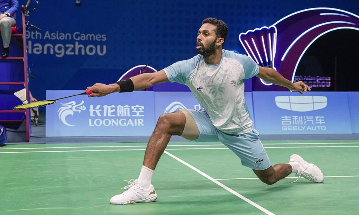 ഏ​ഷ്യ​ൻ ഗെ​യിം​സ് ബാ​ഡ്മി​ന്റ​ൺ; പ്ര​ണോ​യ് നേ​ടി, സി​ന്ധു വീ​ണു