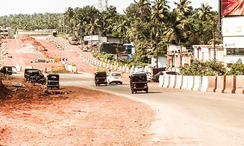 രണ്ടത്താണിയിൽ ദേശീയപാത നിർമാണം നിർത്തിവെക്കാൻ ഹൈകോടതി രണ്ടത്താണിയിൽ ദേശീയപാത നിർമാണം നിർത്തിവെക്കാൻ ഹൈകോടതി