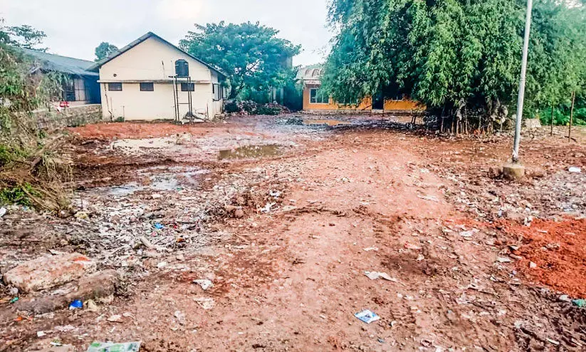 പച്ചക്കറി മാർക്കറ്റ് മാലിന്യം നീക്കി; പുതിയ ഏജൻസിക്ക് കരാർ പച്ചക്കറി മാർക്കറ്റ് മാലിന്യം നീക്കി; പുതിയ ഏജൻസിക്ക് കരാർ