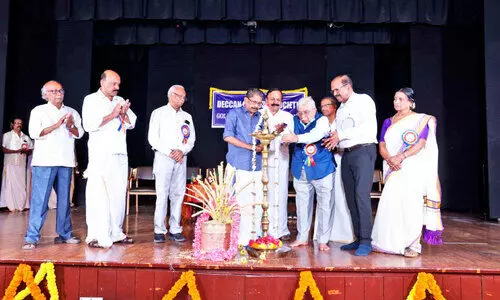 ക​ന്ന​ട, മ​ല​യാ​ളം ഭാ​ഷ​ക​ൾ​ക്ക് ഗ​ണ​നീ​യ സ്ഥാ​നം - ക​മ്പാ​ർ