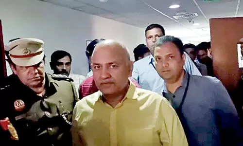 മനീഷ് സിസോദിയക്കെതിരെ തെളിവ് എവിടെയെന്ന് സുപ്രീംകോടതി