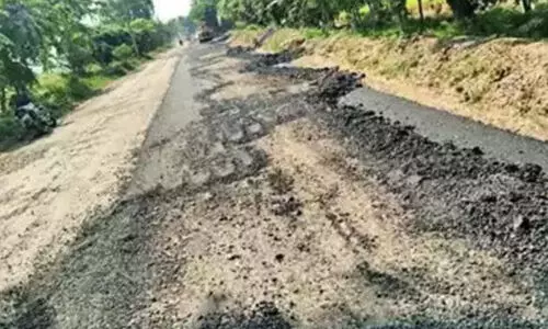 ഗുണ്ടാപ്പണം നൽകിയില്ല; യു.പിയിൽ ഏഴ് കി.മീ പുതിയ റോഡ് ​ബുൾഡോസർ കിളച്ച് മറിച്ചു; 12 കോടിയുടെ നഷ്ടം