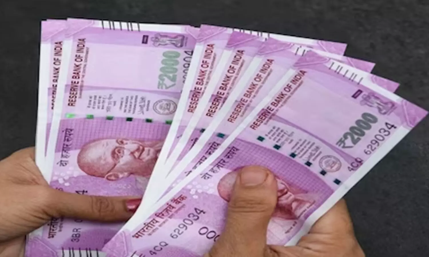 2000 രൂപ നോട്ട് പിൻവലിക്കൽ: 12,000 കോടി ഇനിയും തിരിച്ചെത്തിയില്ല