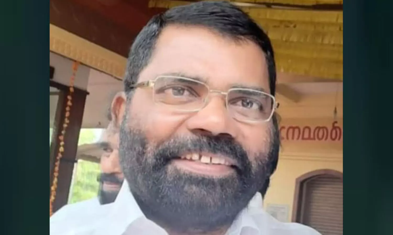 കോൺഗ്രസ് നേതാവ് ആലുവയിലെ ഹോട്ടലിൽ മരിച്ച നിലയിൽ