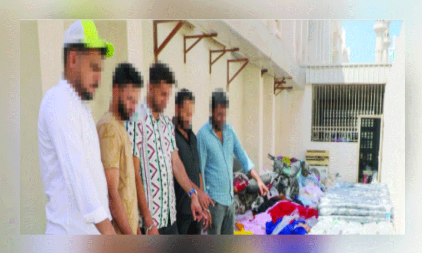 നിരോധിത പുകയില ഉൽപന്നങ്ങൾ കൈവശംവെച്ച അഞ്ചു പേർ പിടിയിൽ നിരോധിത പുകയില ഉൽപന്നങ്ങൾ കൈവശംവെച്ച അഞ്ചു പേർ പിടിയിൽ