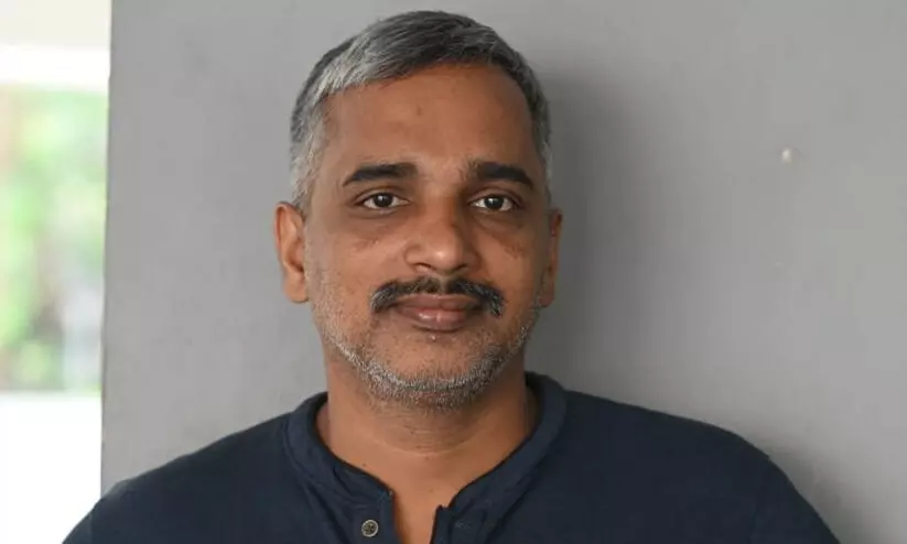 ‘ഇത് പൂ പറിക്കുന്നതിനേക്കാൾ എളുപ്പത്തിൽ ഏതൊരു ജില്ലാ പൊലീസ് മേധാവിക്കും പറ്റും’ -പത്തനംതിട്ട എസ്.പിയോട് ഉമേഷ് വള്ളിക്കുന്ന്