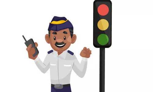 ട്രാഫിക് പോയന്റുകളില് പൊലീസില്ല; ഗതാഗതക്കുരുക്കും അപകടവും പതിവ് ട്രാഫിക് പോയന്റുകളില് പൊലീസില്ല; ഗതാഗതക്കുരുക്കും അപകടവും പതിവ്