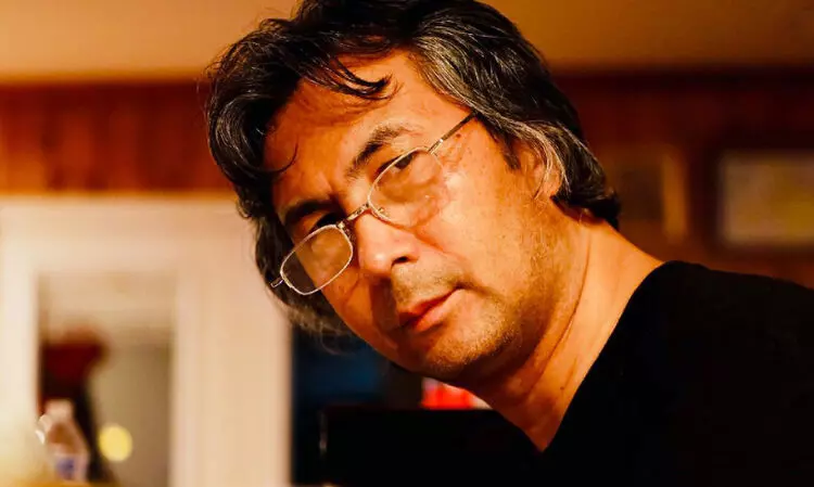 പാതിരാവിലെ അറസ്റ്റും കാത്ത്