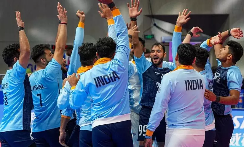 നാടകീയ ഫൈനലിനൊടുവിൽ കബഡിയിൽ ഇറാനെ തകർത്ത് ഇന്ത്യക്ക് സ്വർണം