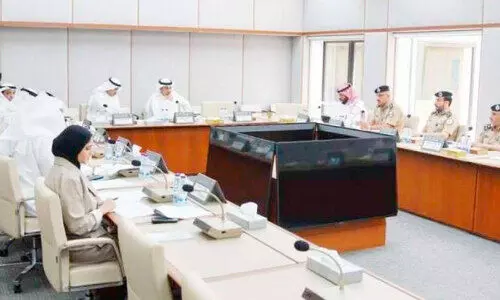 പാ​ർ​ല​മെ​ന്റ​റി സ​മി​തി യോ​ഗം