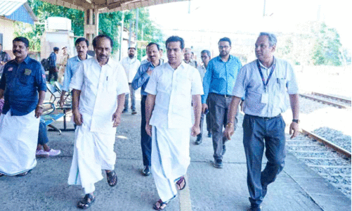 തൃ​പ്പൂ​ണി​ത്തു​റ റെ​യി​ൽവേ സ്റ്റേ​ഷ​ന് 10 കോ​ടി