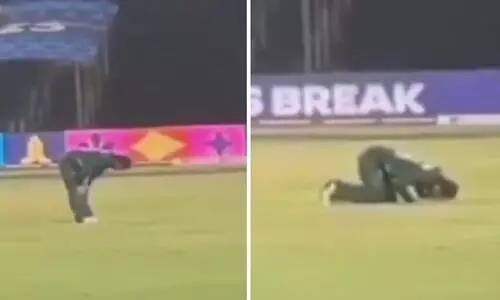 ഇടവേളക്കിടെ ഗ്രൗണ്ടിൽ നമസ്കരിച്ച് പാക് താരം മുഹമ്മദ് റിസ്‍വാൻ; വിഡിയോ വൈറൽ