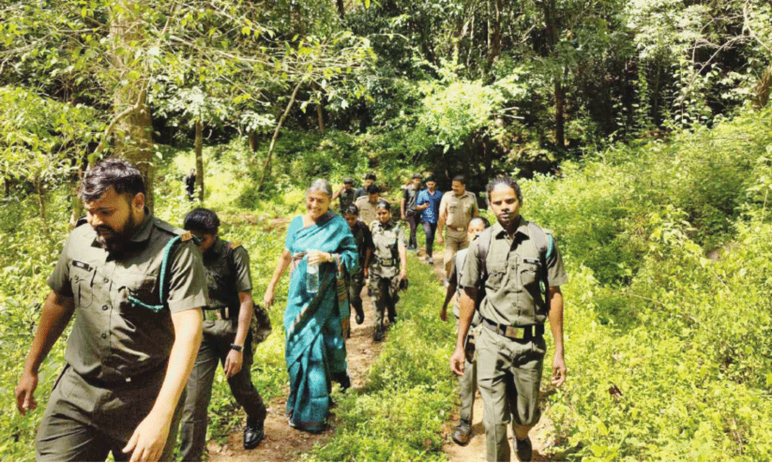 വ​രൂ, പെ​രി​ങ്ങ​ൽ​ക്കു​ത്തി​ൽ  ട്ര​ക്കി​ങ് ന​ട​ത്താം