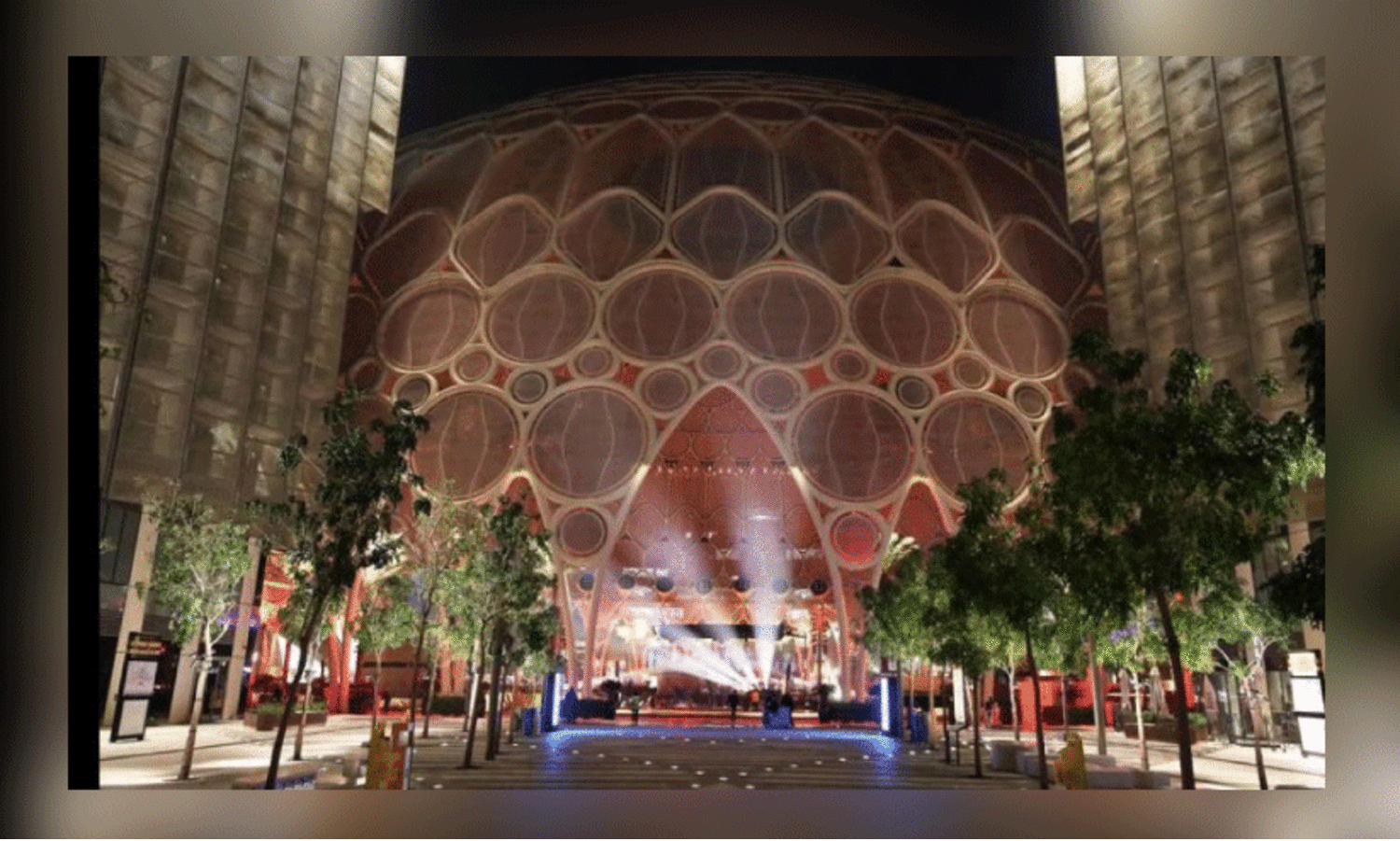 ദു​ബൈ എ​ക്സ്​​പോ സി​റ്റി​യി​ലെ അ​ൽ വ​സ​ൽ ഡോം