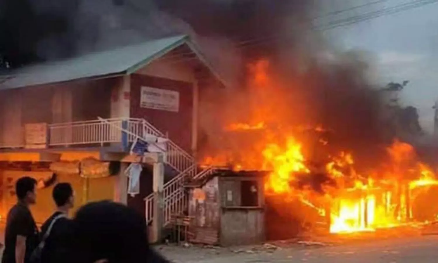 മണിപ്പൂരിൽ മന്ത്രിയുടെ വീടിന് സമീപം ബോംബേറ്