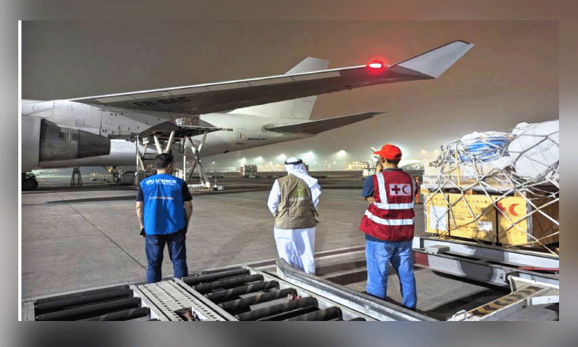 സ​ഹാ​യ​വ​സ്തു​ക്ക​ളു​മാ​യി ദു​ബൈ വി​മാ​ന​ത്താ​വ​ള​ത്തി​ൽ​നി​ന്ന്​ ലി​ബി​യ​യി​ലേ​ക്ക് വി​മാ​നം പു​റ​പ്പെ​ടു​ന്നു