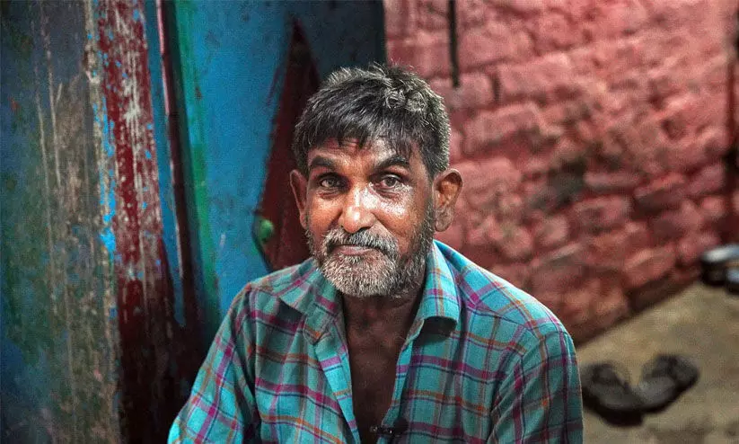 ഹമേം ഇൻസാഫ് ചാഹിയെ ഹമേം ഇൻസാഫ് ചാഹിയെ