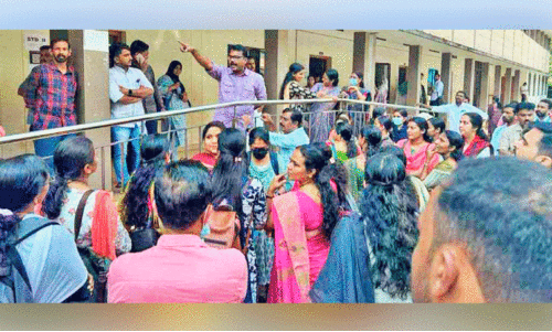 എ.ഇ.ഒക്കെതിരെ പ്രതിഷേധം;  അധ്യാപക പരിശീലനം മുടങ്ങി