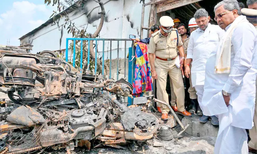 പടക്ക ഗോഡൗണിലെ തീപിടിത്തം; മരണം 14; അ​ഞ്ചു​പേ​ർ​ക്കെ​തി​രെ കേ​സ്്, ര​ണ്ടു​പേ​ർ അ​റ​സ്റ്റി​ൽ