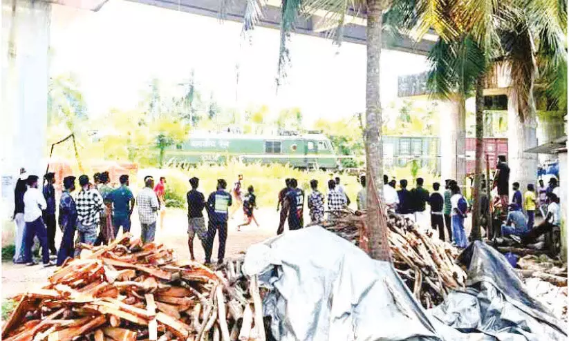 താ​നാ​ളൂ​രിൽ കേ​ര​ളോ​ത്സ​വ ന​ട​ത്തി​പ്പി​ൽ പ​രാ​തി