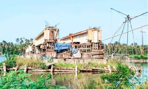 പള്ളിപ്പുറം കോൺ​വെന്‍റ്​ ബീച്ച് പാലം നിർമാണം നിലച്ചിട്ട് ആറ് മാസം