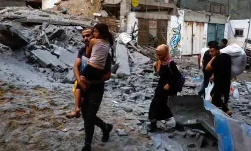 അടുത്ത നിമിഷം എന്ത് സംഭവിക്കും എന്ന് പോലുമറിയില്ല; ഞങ്ങൾ എവിടേക്ക് പോകും -ഗസ്സ വാസികൾ ചോദിക്കുന്നു