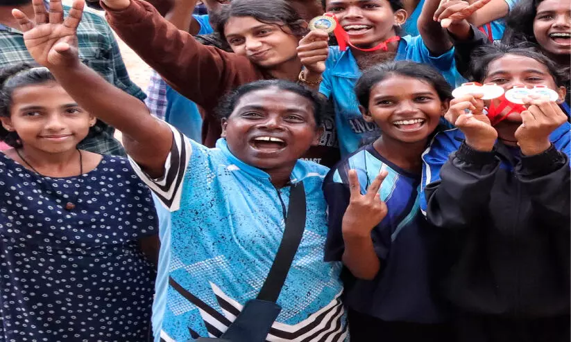 വി​യ​ർ​പ്പി​ന്‍റെ സ​മ്മാ​നം ലീ​ലാ​മ്മ ടീ​ച്ച​ർ​ക്ക്