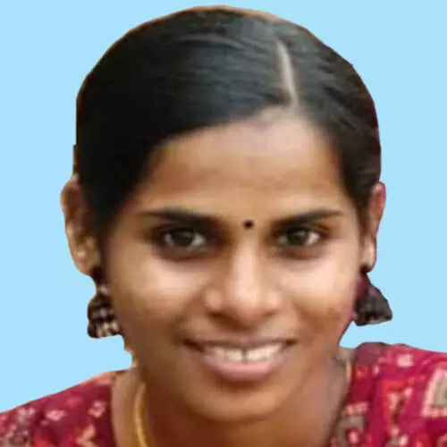 സ്കൂ​ട്ട​റും വാ​നും കൂ​ട്ടി​യി​ടി​ച്ച് യു​വ​തി മ​രി​ച്ചു