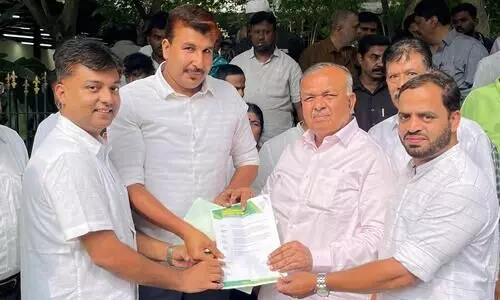 ബംഗളൂരു - നാദാപുരം - കോഴിക്കോട് ബസ് സർവിസ് അനുവദിക്കണമെന്ന് ആവശ്യം ബംഗളൂരു - നാദാപുരം - കോഴിക്കോട് ബസ് സർവിസ് അനുവദിക്കണമെന്ന് ആവശ്യം