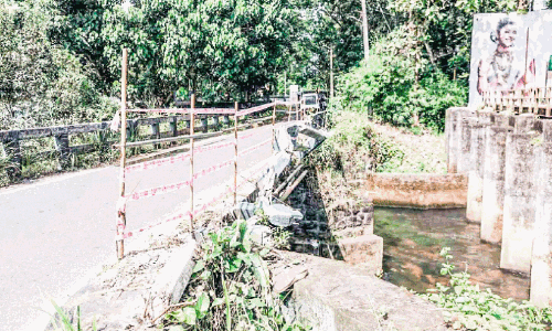 കോതായ് പാലം അപകടാവസ്ഥയില് കോതായ് പാലം അപകടാവസ്ഥയില്