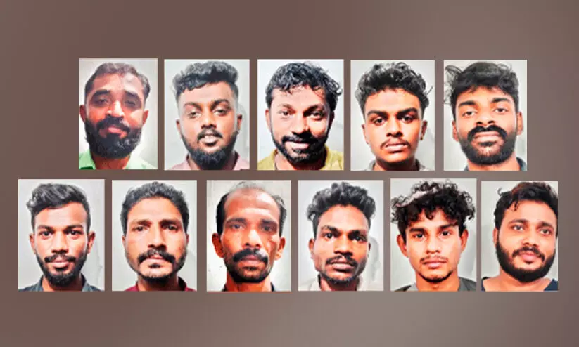 റോഡിൽ ഏറ്റുമുട്ടൽ, ജീപ്പിനുനേരെ പെട്രോൾ ബോംബേറ്