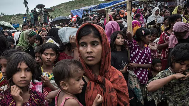 റോഹിങ്ക്യൻ അഭയാർഥികളെ മോചിപ്പിക്കണമെന്ന ഹരജിയിൽ കേന്ദ്ര സർക്കാറിന് സുപ്രീംകോടതി നോട്ടീസ് അയച്ചു റോഹിങ്ക്യൻ അഭയാർഥികളെ മോചിപ്പിക്കണമെന്ന ഹരജിയിൽ കേന്ദ്ര സർക്കാറിന് സുപ്രീംകോടതി നോട്ടീസ് അയച്ചു