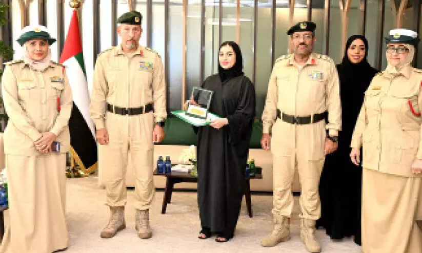 ഇമാറാത്തി വനിതയുടെ ഇടപെടലിൽ കവർച്ചക്കാരെ പിടികൂടി ഇമാറാത്തി വനിതയുടെ ഇടപെടലിൽ കവർച്ചക്കാരെ പിടികൂടി