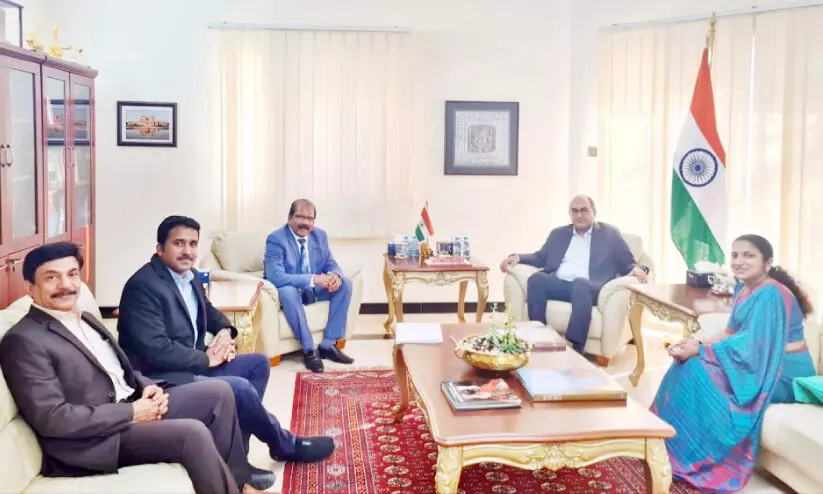 ഇന്ത്യൻ അംബാസഡറുമായി കൂടിക്കാഴ്ച നടത്തി ഇന്ത്യൻ അംബാസഡറുമായി കൂടിക്കാഴ്ച നടത്തി